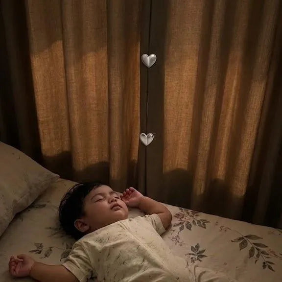 Heart-Shaped Magnetic Curtain Clips