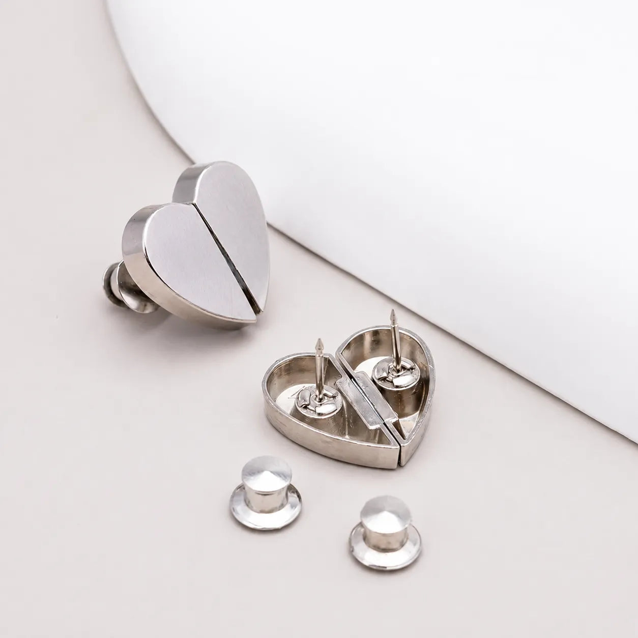 Heart-Shaped Magnetic Curtain Clips