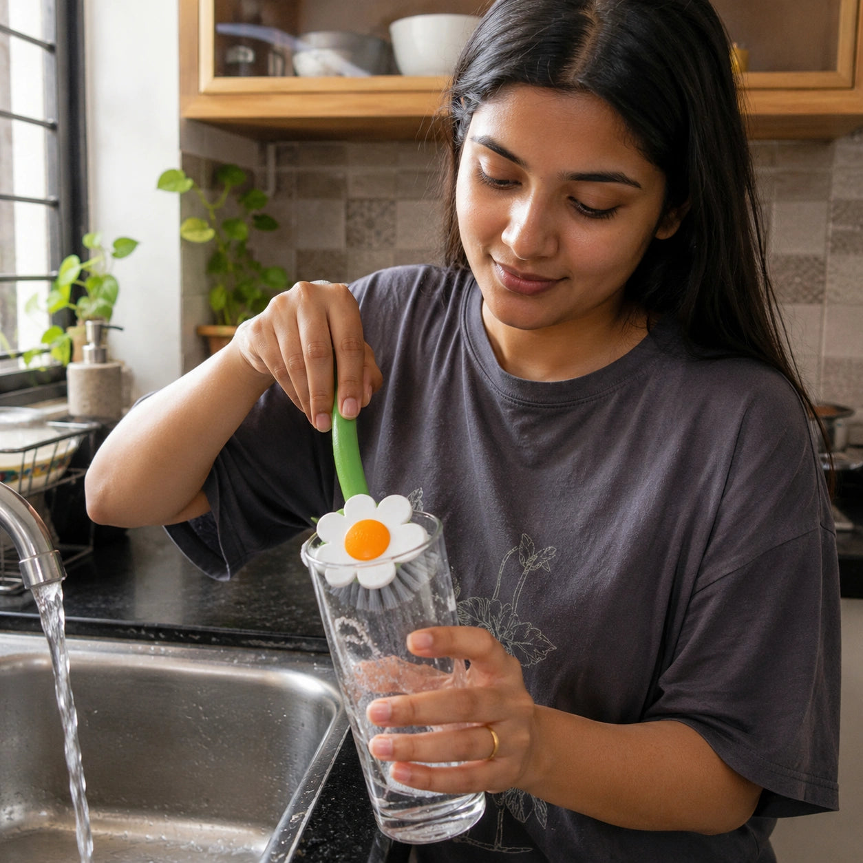 2-In-1 Kitchen Sink & Dish Cleaning Dish Brush With Vase