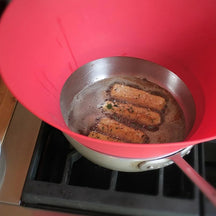 Mess-Free Frying Silicone Splatter Guard
